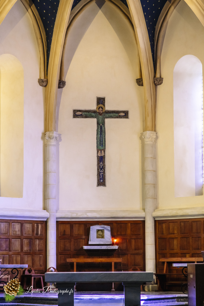 🏰 L'Église Saint-Étienne de Soorts : Le Cœur Historique et Fortifié de Soorts-Hossegor