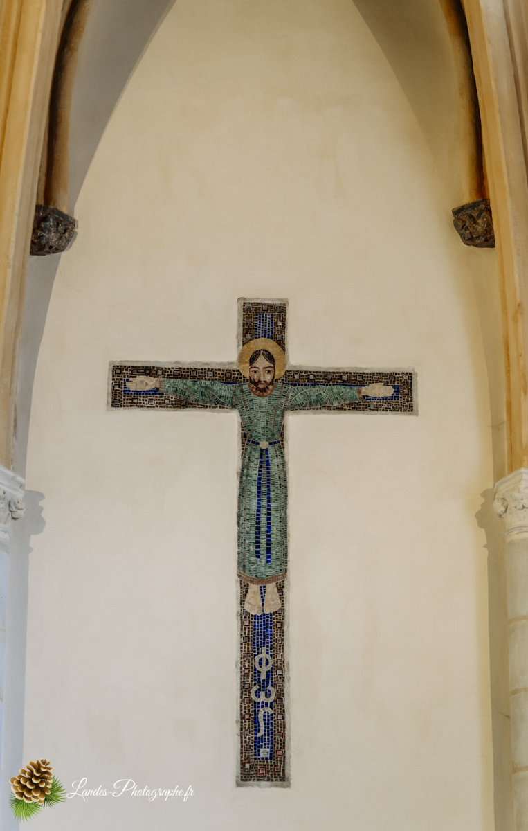 🏰 L'Église Saint-Étienne de Soorts : Le Cœur Historique et Fortifié de Soorts-Hossegor