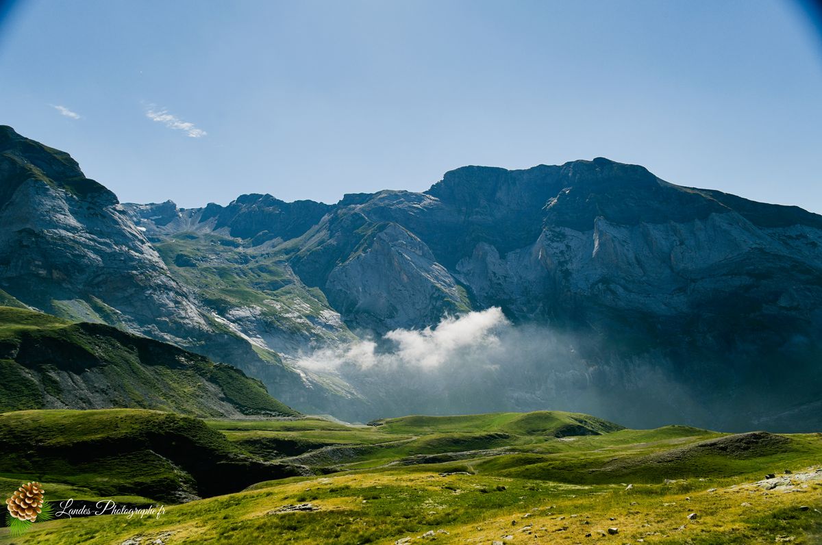 🌄 L'Épique Silence de Troumouse : Grandeur UNESCO et Respect Montagnard