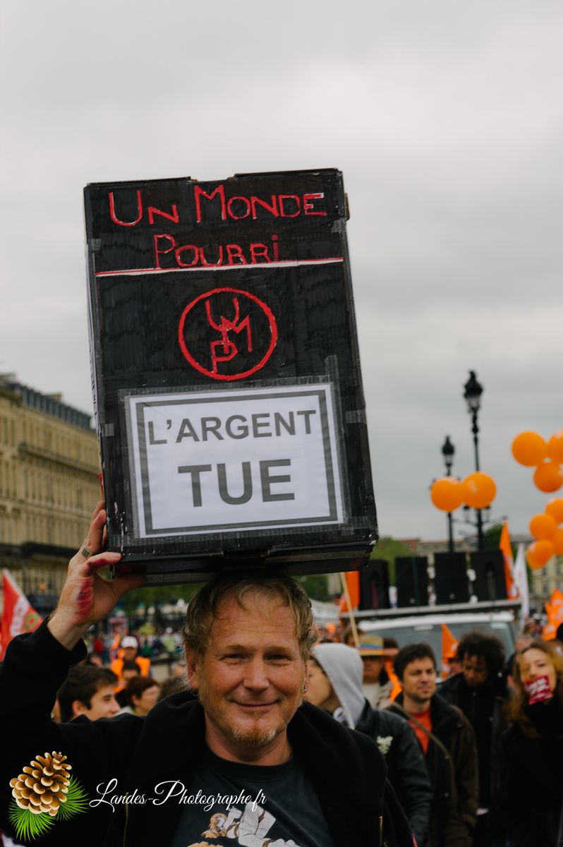 📰 Photojournalisme : Couverture de la Manifestation du 1er Mai à Bordeaux