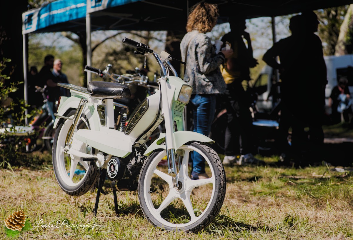 🛵 Soustons Mobs 2026 : Un Dimanche de Nostalgie et de Mélange 2-Temps à la Base de Laurens