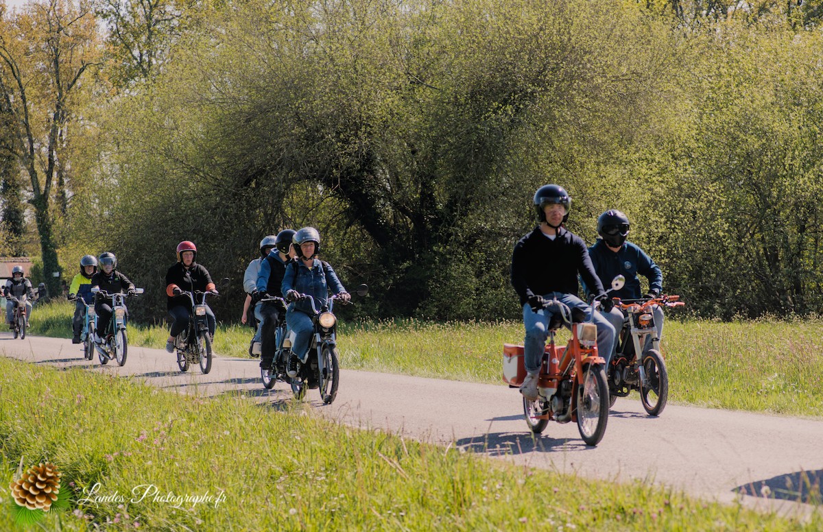 🛵 Soustons Mobs 2026 : Un Dimanche de Nostalgie et de Mélange 2-Temps à la Base de Laurens