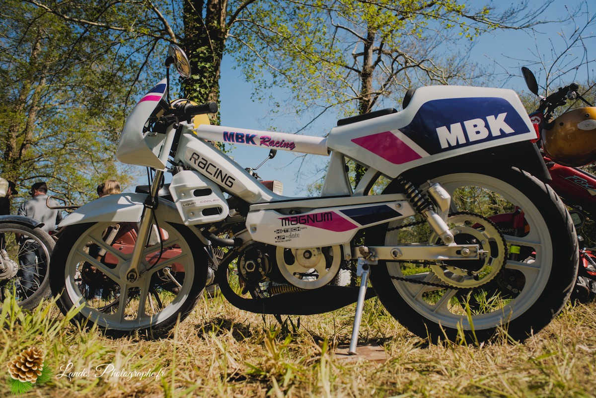 🛵 Soustons Mobs 2026 : Un Dimanche de Nostalgie et de Mélange 2-Temps à la Base de Laurens
