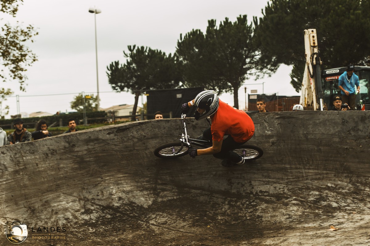 🚴 Contest Dirt BMX aux Vibrations Urbaines #15 : un spectacle aérien sous un ciel d'orage à Pessac