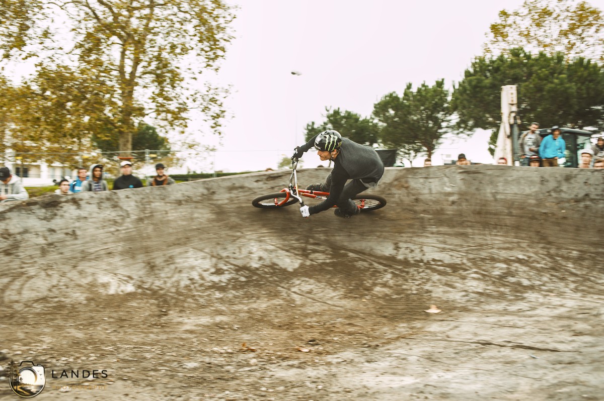 🚴 Contest Dirt BMX aux Vibrations Urbaines #15 : un spectacle aérien sous un ciel d'orage à Pessac