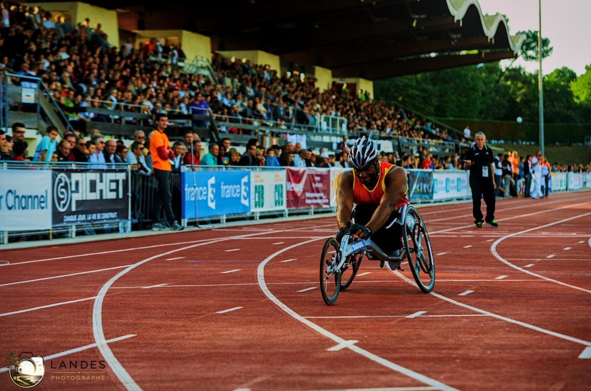 ♿ Course handisport en fauteuil au Décastar 2013 : le sport sans limites à Talence