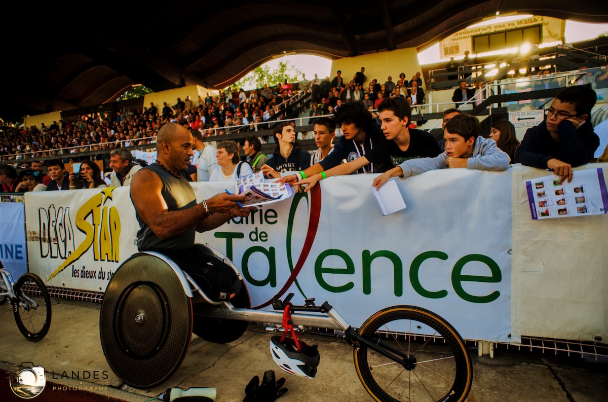 ♿ Course handisport en fauteuil au Décastar 2013 : le sport sans limites à Talence