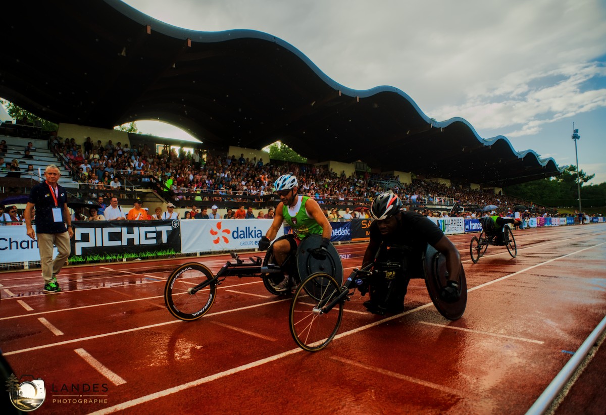 ♿ Course handisport en fauteuil au Décastar 2013 : le sport sans limites à Talence